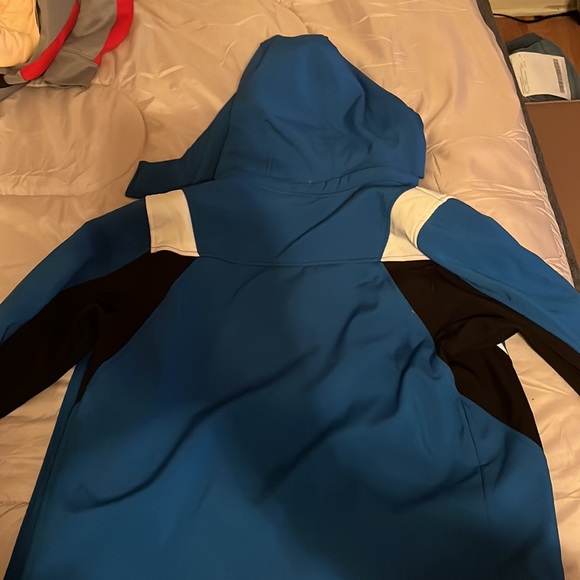 Youth medium Reebok jacket - Picture 3 of 3